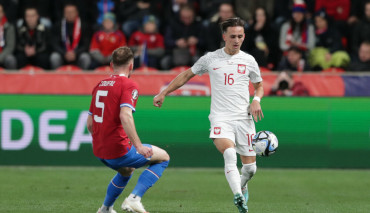 michal karbownik w trackie meczu kadry z czechami