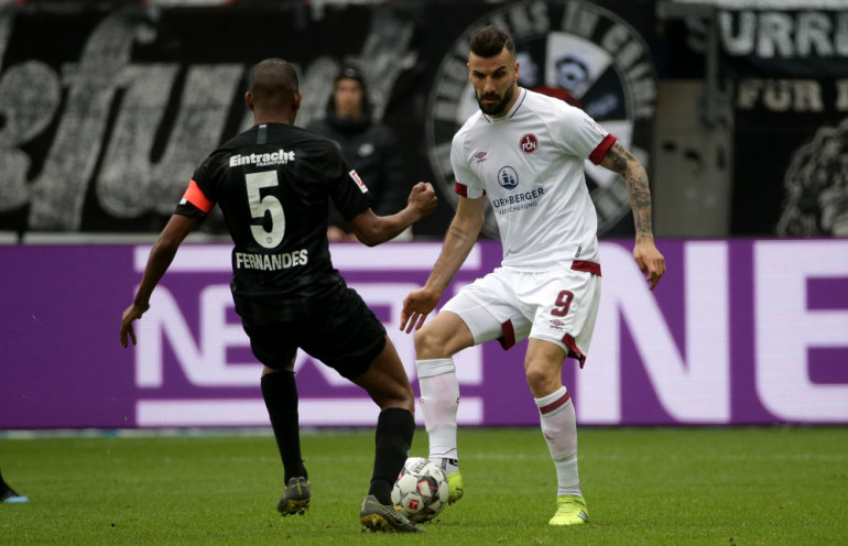 Mikael Ishak na meczu 2. Bundesligi