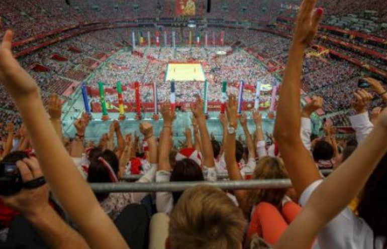 O siatkarskich januszach i piłkarskich kibicach