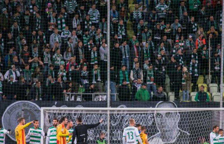 Ostra reakcja kibiców Lechii na porażkę z Koroną