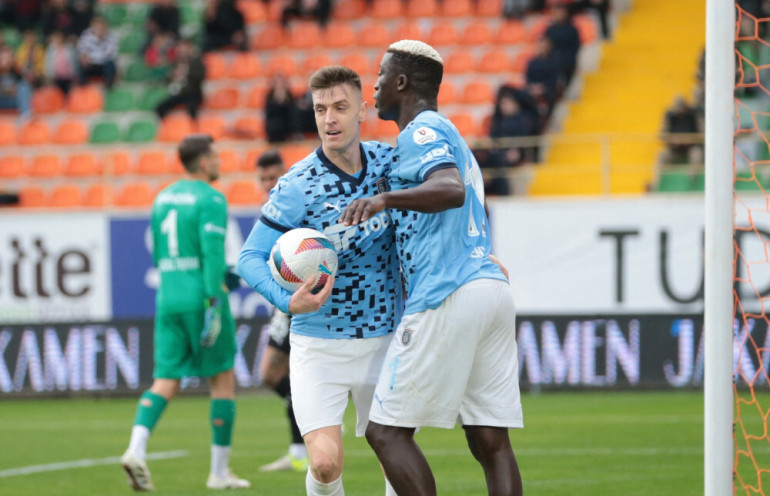 piatek gol basaksehir alanyaspor