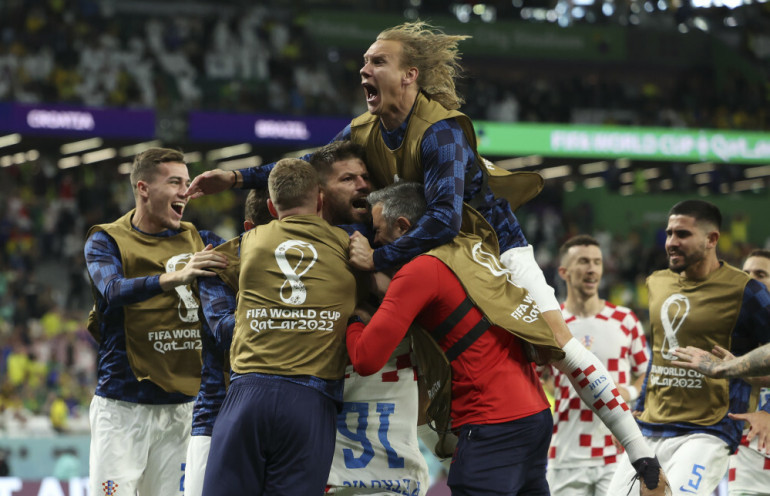 Piątek na Mundialu: wielkie emocje i łzy faworytów