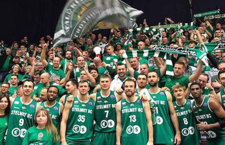 Podniebny wyjazd fanów z Zielonej Góry