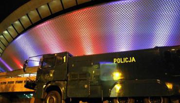 Policja chce odszkodowania od kibiców