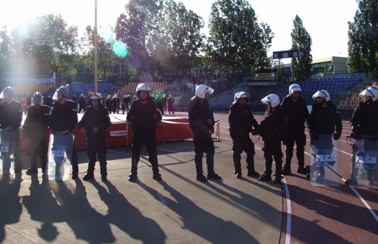 Policja zatrzymała 64 kibiców po meczu Elany Toruń