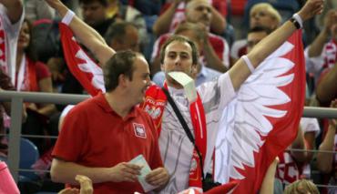 Polscy kibice wyrzuceni z hali