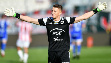 rafał strączek stal bordeaux
