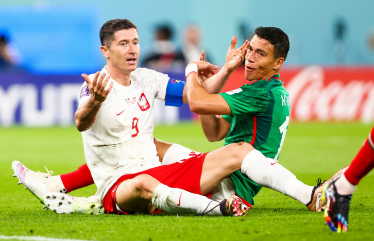 Robert Lewandowski podczas meczu Meksyk vs Polska