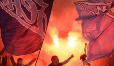 Rosjanie spalili niemiecką flagę