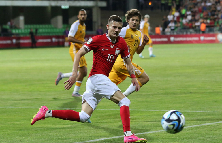 Sebastian Szymański Fenerbahce transfer Arne Slot
