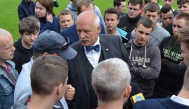 Śmierć kibica: JKM i Wipler o zachowaniu policji