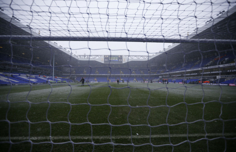 stadion tottenham mecz snieg