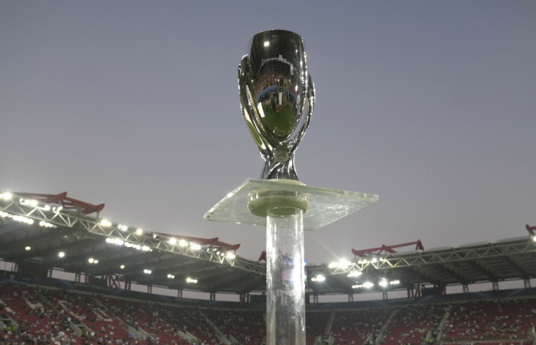 superpuchar europy trofeum