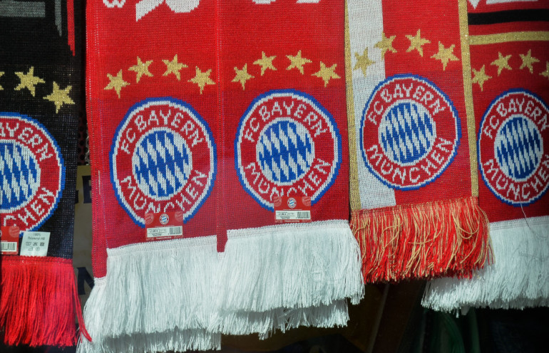szaliki Bayern Monachium