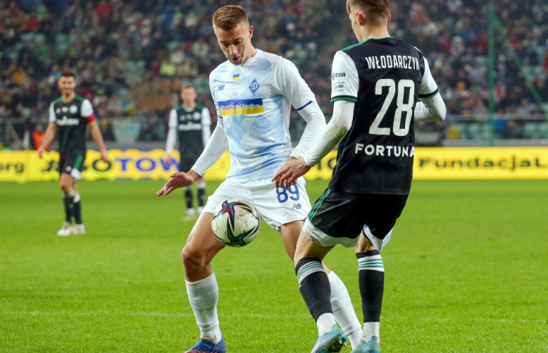 szymon włodarczyk kontrakt