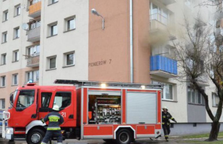 Trzech fanów Chemika Kędzierzyn-Koźle uratowało dziecko z płonącego mieszkania!