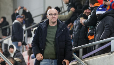 vukovic na trybunach podczas meczu ekstraklasy