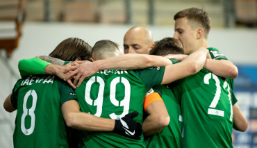 Warta o krok od utrzymania