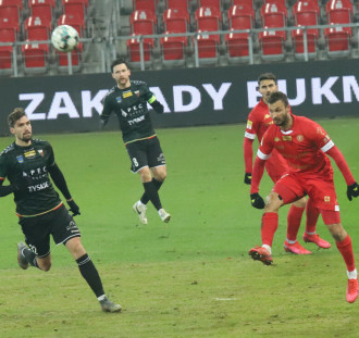 Widzew wygrywa i nadal walczy o awans do Ekstraklasy