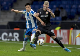 Wu Lei blisko Premier League